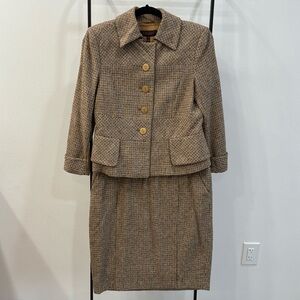 Escada wool blend tweed suit set blazer (size 38) and skirt (size 42)